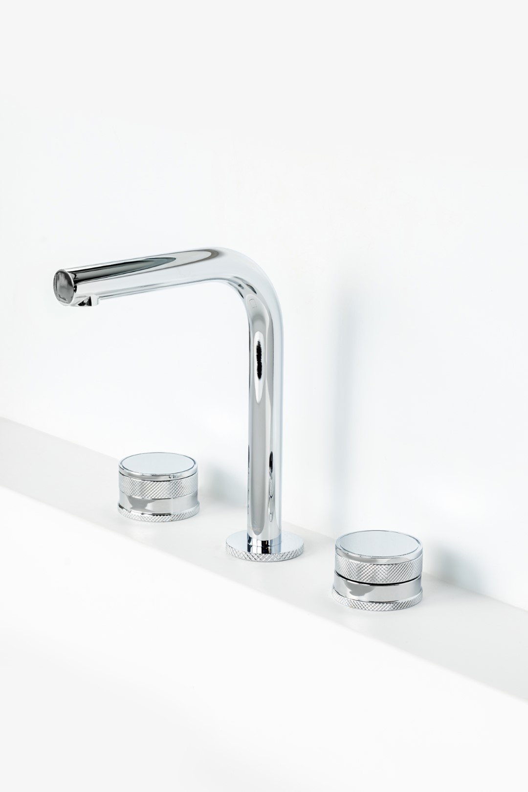 Смеситель для раковины Boheme Prestige 152-CR-PR, цвет хром — Основное изображение